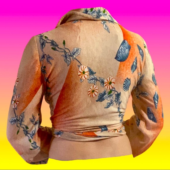 Yeehaw! Wrap-around puff sleeve blouse - Picture 2 of 2